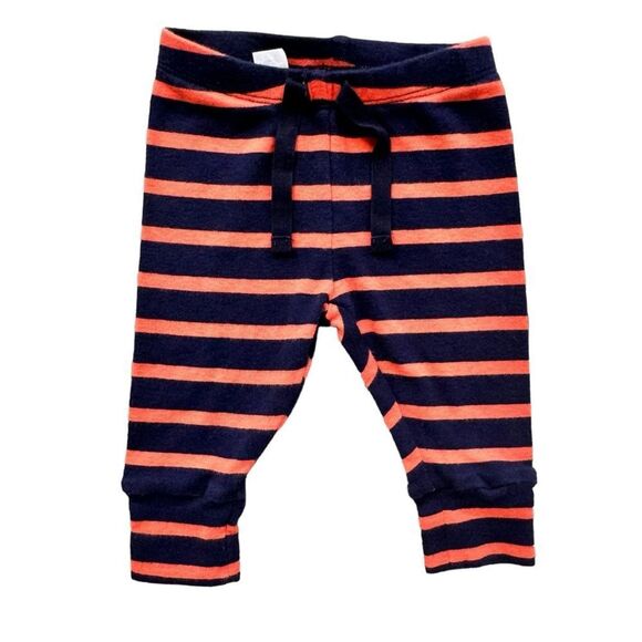 Baby Gap Baby Boy Infant Bundle of 4 Cotton Pull-On Pants & 1 Hat. 0-3 Months. - Picture 6 of 8